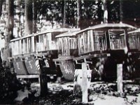 Sljeme. Žičara 1960. godine. Kabine sljemenske žičare na čekanju